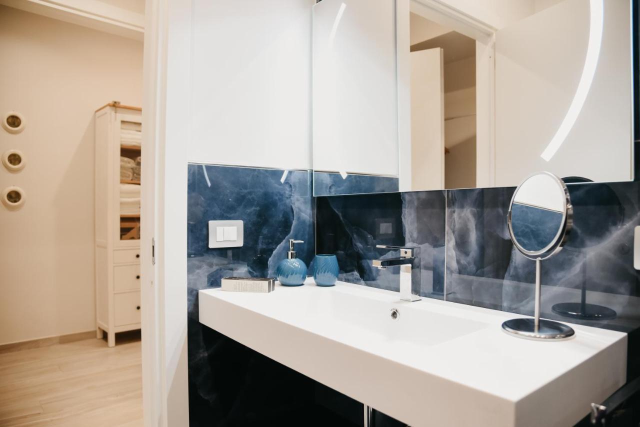 Terra Mia Suite - Chi Tene' O Mare Neapel Exteriör bild